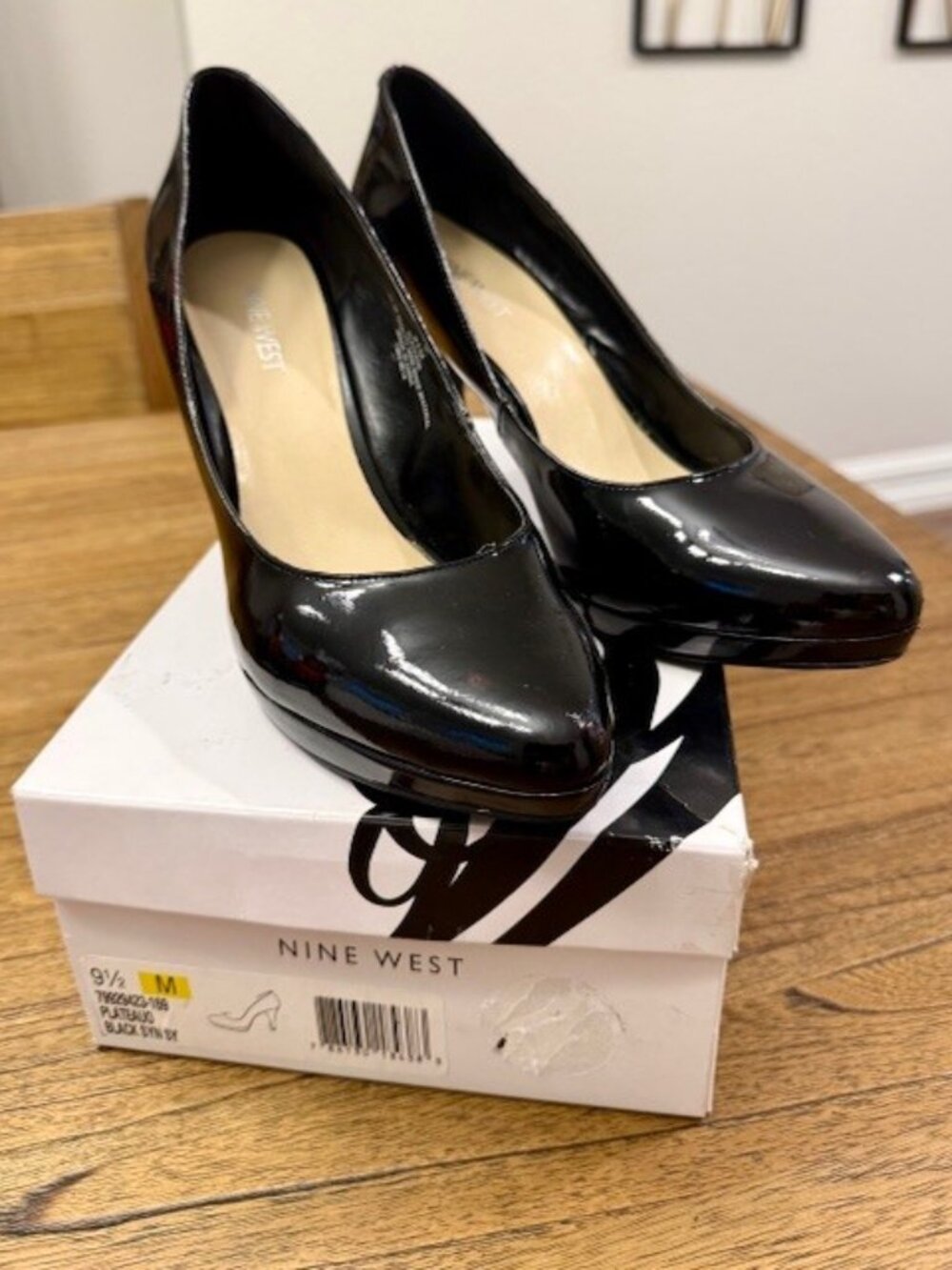 Nine West "PLATEUO" Pumps